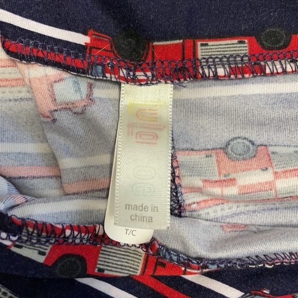 LuLaRoe TC Firetruck Leggings - Picture 3 of 3
